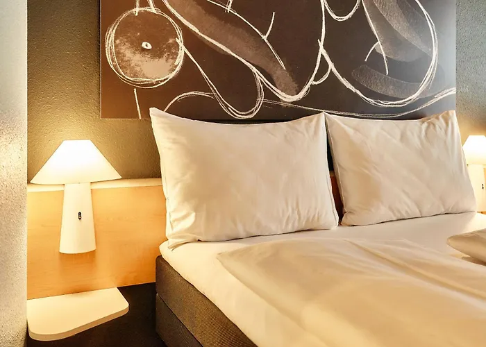 Ibis Hotel 3*